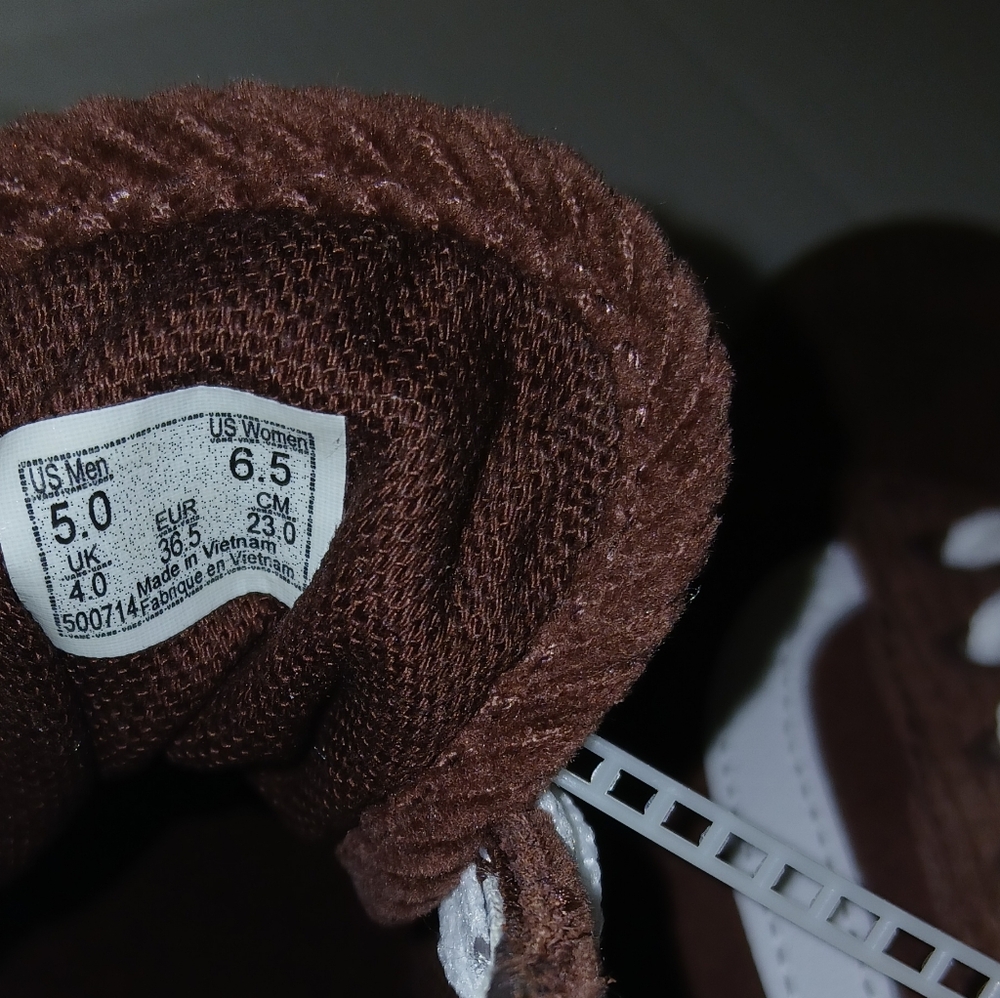 Last Chance! Vans Old Skool Corduroy Sneakers, Brown w/ White Side stripe - Picture 8 of 8